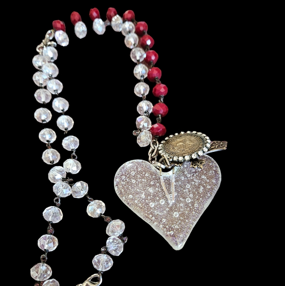 Glass heart and Glass Bead Necklace - Picture 2 of 3